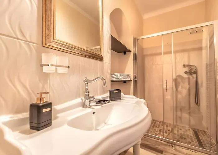 Apartment Stylishcozy Brasov